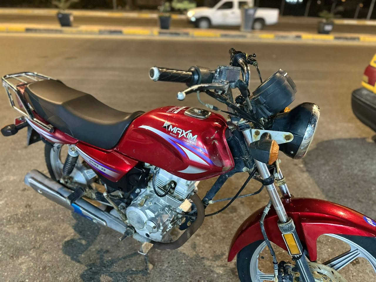 سلام عليكم دراجه ديون اوراق مديل 18 محرك ما مفتوح كهربائات كلها شغاله مكان كربلاء لحسينيه ***********
