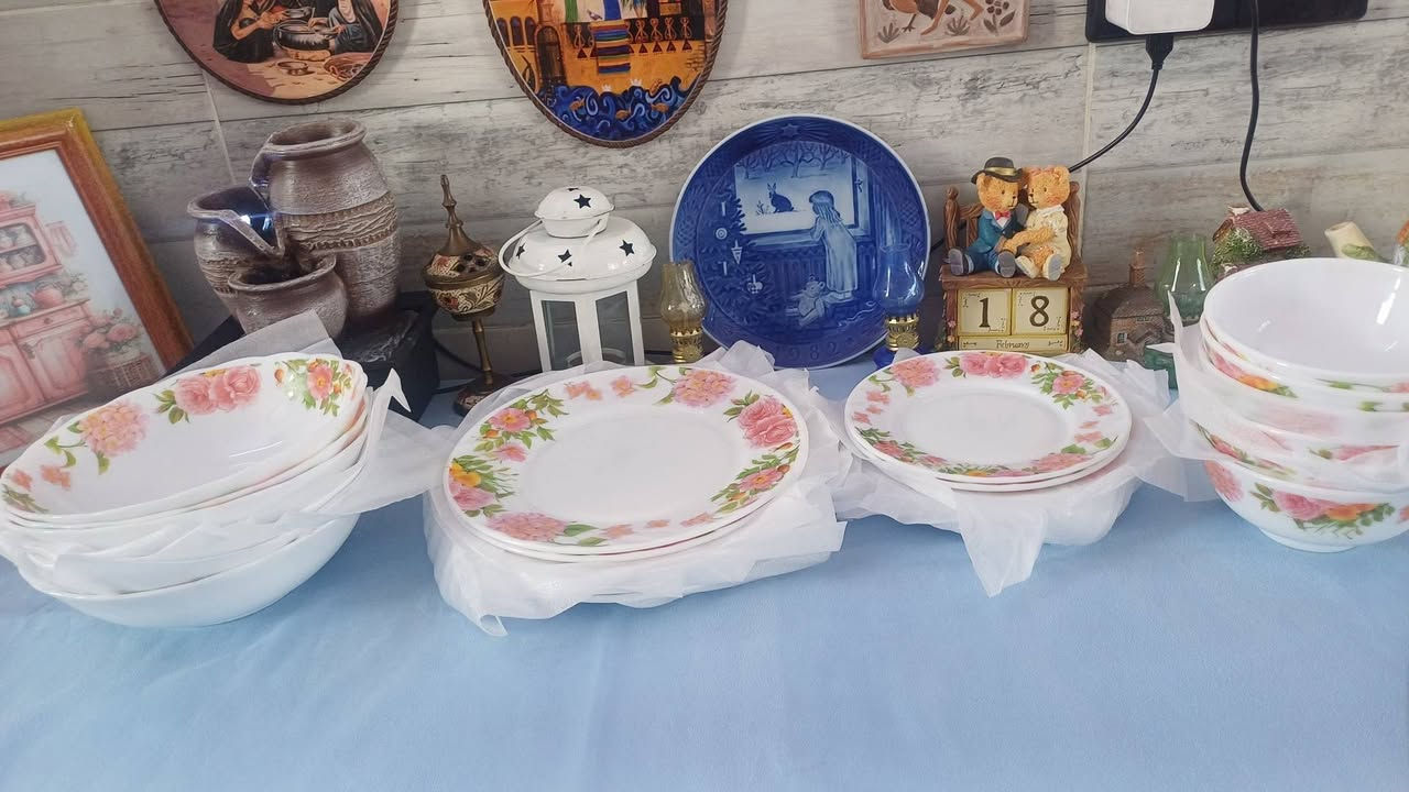 💎سيت رويال  نوع اوبال يجنننن 
ينفع هدية وينفع للعزومات 🥰
💎٢٤ قطعة يجي كامل بالباكيت 
٦ صحن نفر  ٦ صحن حلاوة  
٦ مثارد  ٦ كاسات شوربة 
💰كل السيت ب٣٠ الف فقطط 
للحجز المراسلة على الخاص 
توصيل جميع محافظات العراق


**إذا كنت صاحب هذا الإعلان وتريد حذفه لأي سبب، رجاءا أرسل رسالة إلى الدعم الفني**