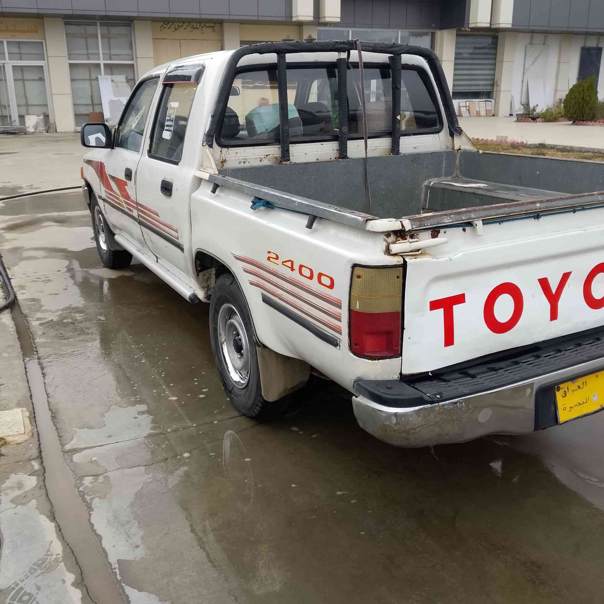 پیکاب مۆدێل 2000ئاڕمی سلێمانی مەکینەسێوای چوارتایەی تازە مەزبووت پێش ودوای تازە داگیراوە ماڵی کەسابەتە***********
