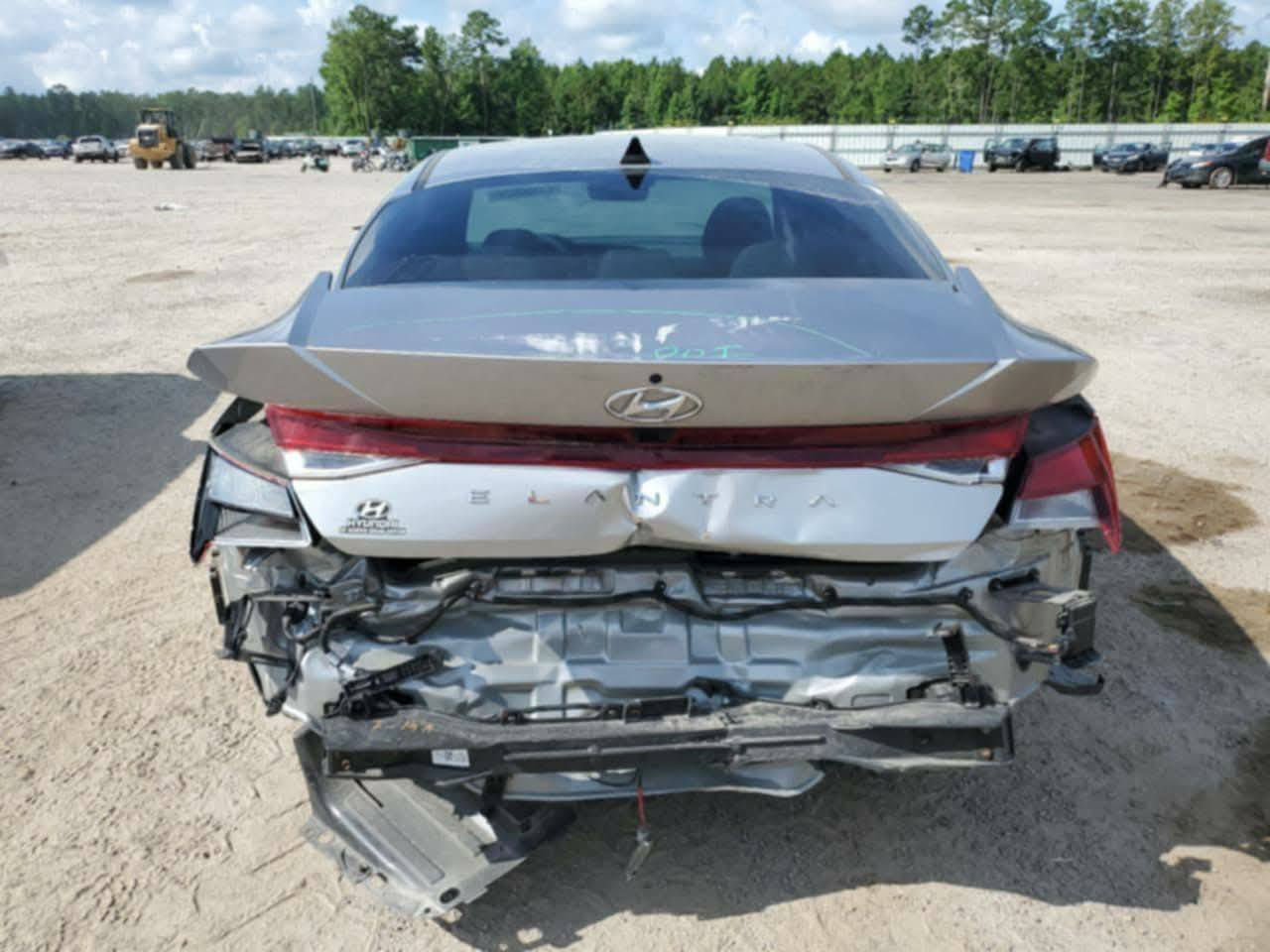 السلام عليكم النترا 2023 بدون رقم بدون حادث بس بارد بالشنطه خفيف السعر 137 العنوان  العنوان بابل محاويل ناحيه الإمام الموبايل *********** اخوان مكلف بالنشر اتصل على صاحب السياره
