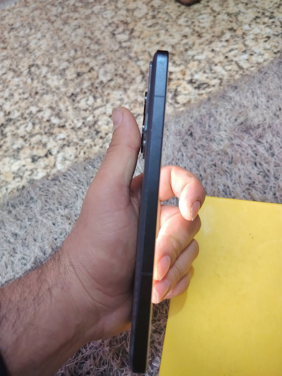 جهاز بوكو اف 6برو   POCO F6pro جهاز نضيف نضافته80% مابي اي شي  وياه ملحقاته سعره 400بي مجال   عنوانه بغداد المعامل رقم هاتف ***********
