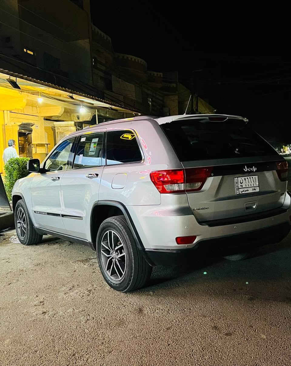 السلام عليكم للبيع او مراوس بكامري موديل ٢١ وفوگ
جيب موديل 2011 أمريكي 
رقم بغداد مميز شرط التحويل 
ضرر جاملغ وبونيد بدون دواخل 
محرك 3600 شرط 
كير شرط 
صدر بي تعب 
سياره حيل حلوه وستخدام شخصي 
السعر ١٧٠ وبيه مجال 
وهاذه رقمي ***********
