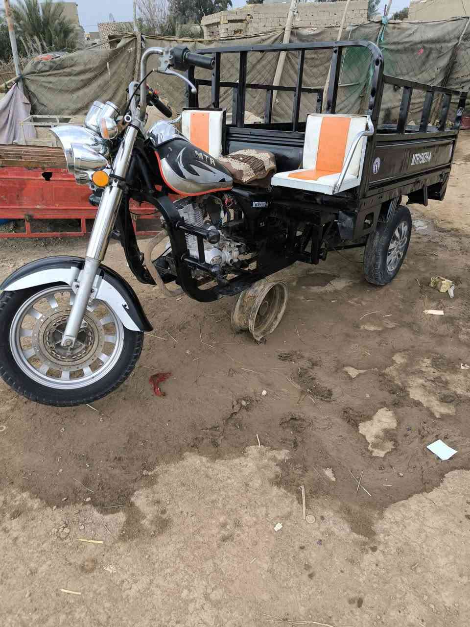 امتي ار موديل 2009 اوراق صولي  محرك 2023 الستوته جاهزه كلها تعمير جديد السعر 900 العنوان الديوانية المهناويه.   ***********
