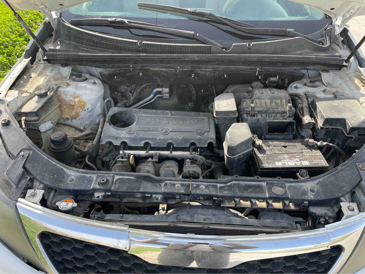 كياى سؤرينتؤ مؤديل ٢٠١٢ گيرو مةگينة بةشةره ت و تةقةو ره قة بةشةره ت و تةبريد ساردو گةرمة بةشةره ت و چوارتاى لوك لةژيريتى و ناوه زه رده و ئاوينة ئيشرات و سؤكان ڤؤليؤمة 
سةياره كة ساغ و بنزينة و سقفةى وه ك شووشة و لاشةى وه ك شووشة 
سعره ى ٥٧وه ره قة 
*********** كيفري, ديالى
