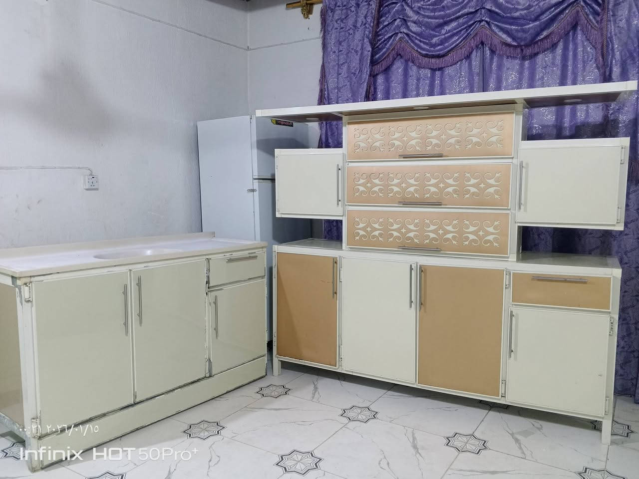 كاونترات للبيع ***********
