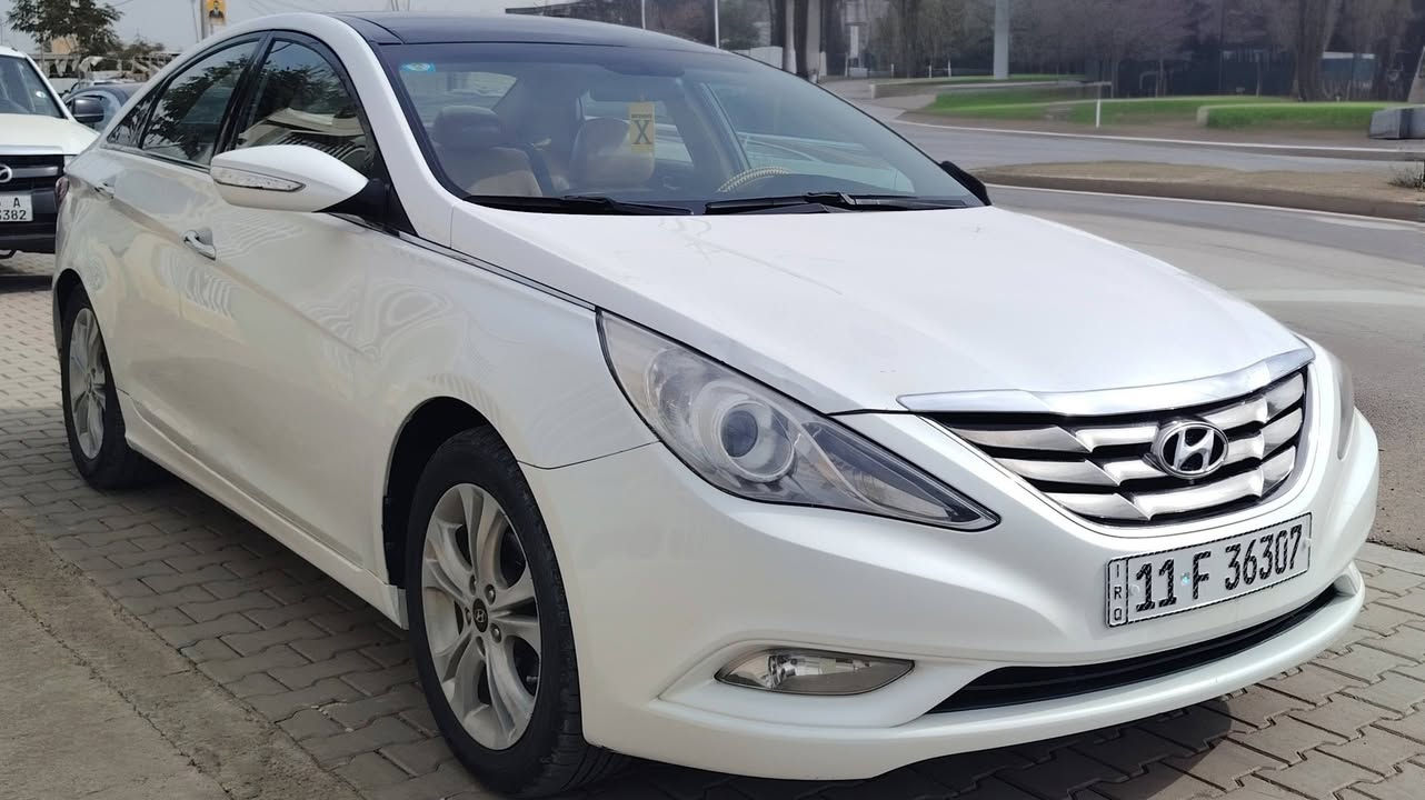 السلام عليكم
سوناتا موديل 2011 مسجله 10 خليجي رقم بغداد  مكفولة من الصبغ فول مواصفات مكينه 2400 
بصمه تشغيل وأبواب 
بنوراما
كشن كهرباء وجلد
قطعتين تبريد
لايت زنون
سنويه مجدده لل31  بأسمي
مكان السيارة صلاح الدين /بلد /الضلوعية
***********
