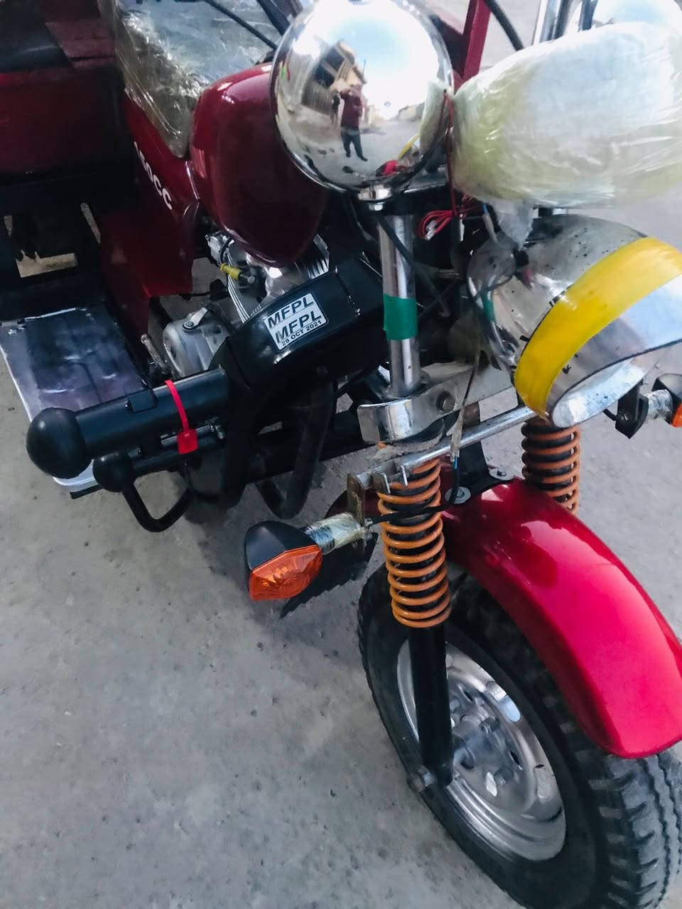 سلام عليكم
ستوته صلطان 

لون أحمر 

بدون 

ستفسار تصال على الرقم التالي***********
