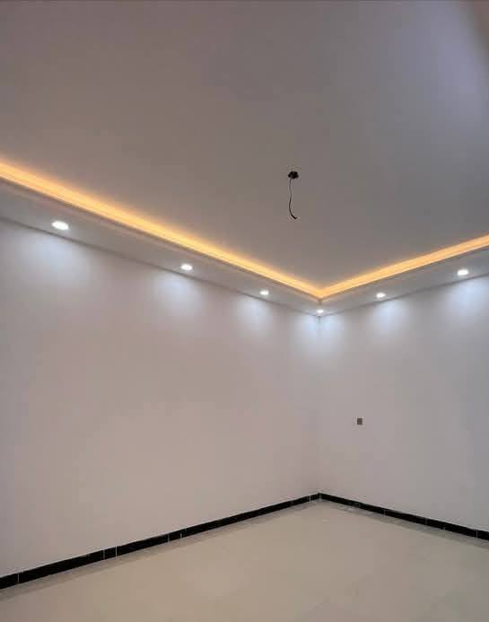العنوان ديالى بعقوبه🏘  
صبغ الدور . كادر متخصص .كافه انواع الاصباغ والديكور🏠  صبغ داخلي وخارجي 
 . ورق جدران .جبس بورد. ديكورات عامه 
  تغليف الجدران (ورق جدران).(سقوف ثانويه) .( زجاجي). (سحبات)..(بديل الخشب والرخام )
مانع رطوبه بجوده عاليه للاسطح 
ديكورات عامه . اسعار مناسبه .
دقه في العمل . سرعه الانجاز . ⚒️⚒️
للتواصل مراسلتنا على الصفحه او
*********** متوفر واتساب
