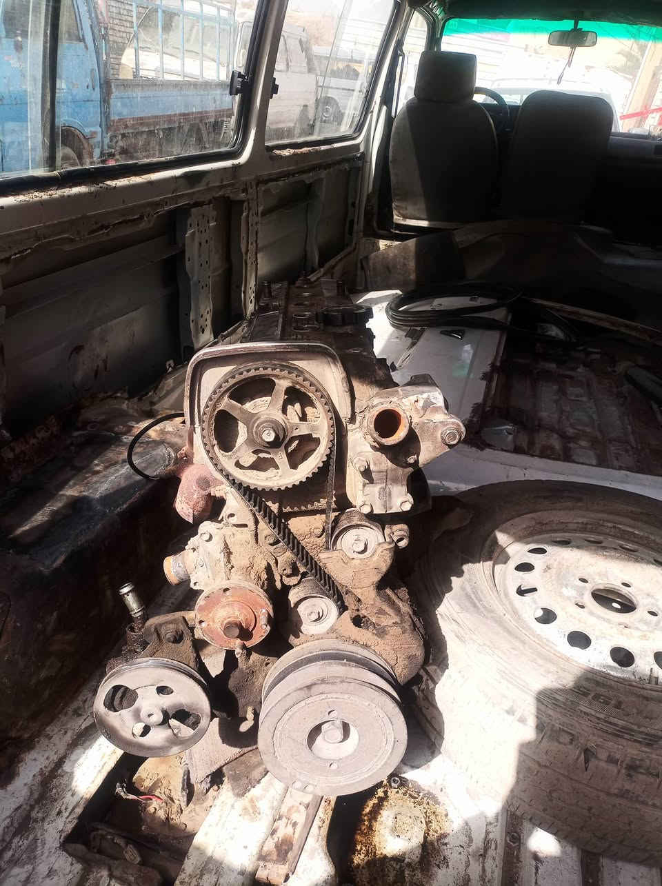 سلام عليكم يوجد غراض فتون البيع ومكينه ونجي وكير سوبر البيع مكان بغداد تصل وبيك خير وتدلل *********** ابو علي
