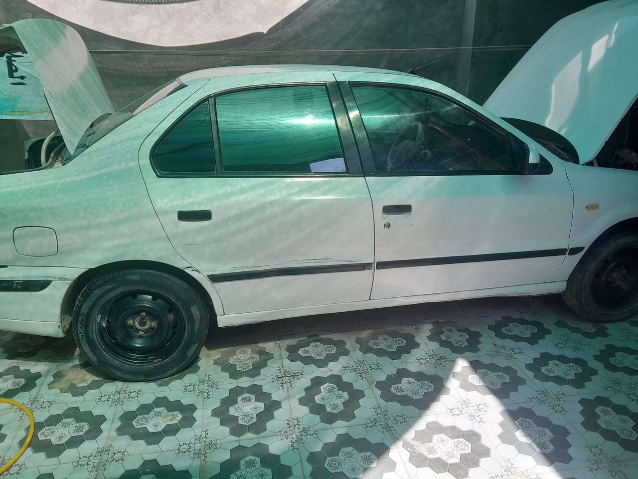 سلام عليكم
سمند موديل ١٠باسمي رقم انكليزي سنويه جديده شرط تحويل كير ومكينه جدد تخم تاير باتري جديد كهربائيات كلها شغاله سعر٣٥
 ***********ديوانيه
