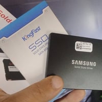 ٣ هاردات • ٢٥٦ جيجا • سامسونج ٨٦٠