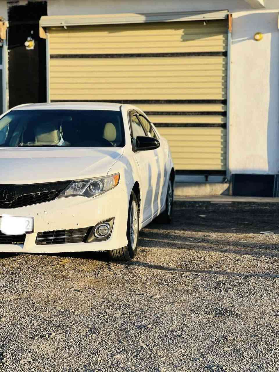 السلام عليكم 
كامري 
موديل 2012 خليجي
لون ابيض صبغ عام اثر رجية خفيفه
السيارة حلوه وكاعده كير محرك خير من الله 
صدر تايرات كله جيد
رقم اربيل دولي بأسمي 
شرط التحويل والغرامات
السعر 115 وبيها مجال حك الجيه 
مكاني تكريت القادسية 
هـ ***********
