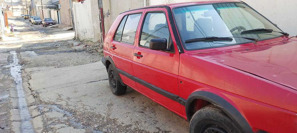 كولف 1988مكينة 0/8.  4 كير سنوية لل 28 كابون بنزين تريد وكالة تريد تحويل السعر 19$ وبيها مجال غير متواجد على الفيس العنوان الهرمات الثانية ***********
