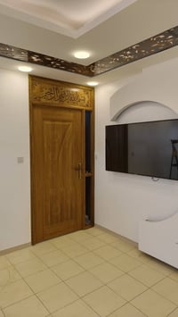قواطع أبواب • صالة ومطبخ • نجارة عامة