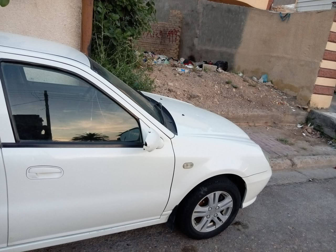 السلام عليكم سياره نوع جيلي سي كي موديل 13 نظيفه خصوصي رقم بغداد بسمي السعر 42 ضرر السيارة جاملغ الخلفي ضربة خفيفة والجاملغ الامامي أيضا من يم الخشم تخم تاير باتري جديد كير ومكينة ياباني لا صرف ولا تبخير العنوان بغداد المدائن للاستفسار الاتصال على الرقم التالي/***********/***********
