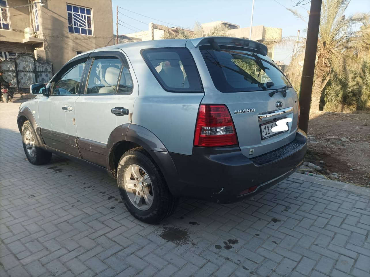 سورينتو  ٢٠٠٧  رقم  بغداد
خليجية محرك ٣٨٠٠
هزه جديده ورقم بغداد  انكليزي  
مكينة وكير وتبريد  جاهزات 
تايرات جدد وباتري جديد 
السياره بيها  ضربة بسيطه ما عابره بمكان اللايت وبيها بارد بالباب الامامي  وصبغها بي مكانات جارده 
عليها منظومة غاز ٨٠  لتر  
السيارة تحويل مباشر بأسم المشتري 
مكانها  بالديوانية 
سعرها ٧٥  وبيها مجال للشراي 
***********
