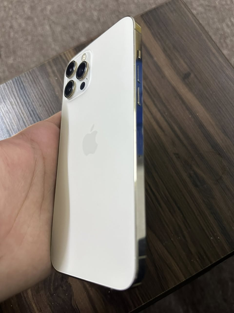 ايفون ١٢ برو ماكس
نورمان ما مبدل شي ما مفتوح شرط 
ذاكره ((٢٥٦))
بطاريه ((٨٩))بلادي
دبل سيمكرت ((za))
السعر ٥٠٠ بي مجال حك جيا 
جلخ ما بي شرط
العنوان موصل ايسر حي وحده

خاص مفتوح وا اتصاله***********/***********
