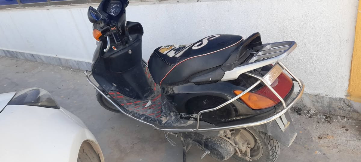 السلام عليكم دراجه ياباني شغاله كهربائيات سلف هندر على اخر حبايه كفر اصلي مجفته اول مره السعر ٨٥٠وبيه مجال شراي ادخل خاص


**إذا كنت صاحب هذا الإعلان وتريد حذفه لأي سبب، رجاءا أرسل رسالة إلى الدعم الفني**