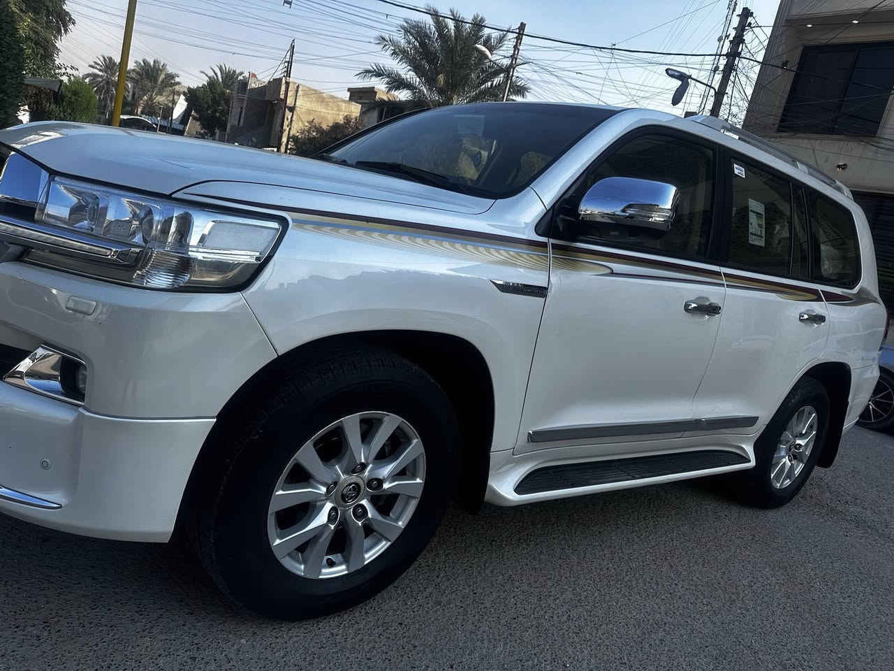 السلام عليكم الاخوه الأعزاء لاندكروز فطيميه موديل ١٧ مكفوله من الضربه والصبغ فول موصفات ٦سلندر مكينه ٤٠٠٠ رقم بغداد الجديد ابسمي بيها بارد مقدار ٣ شبر بل باب مال سائق ورش بل دعاميه الاماميه الجزء الأعلى البلاستك مكانها بغداد العامريه السعر ٤٦٥ ورقه مجال بسيط جدا 
***********
