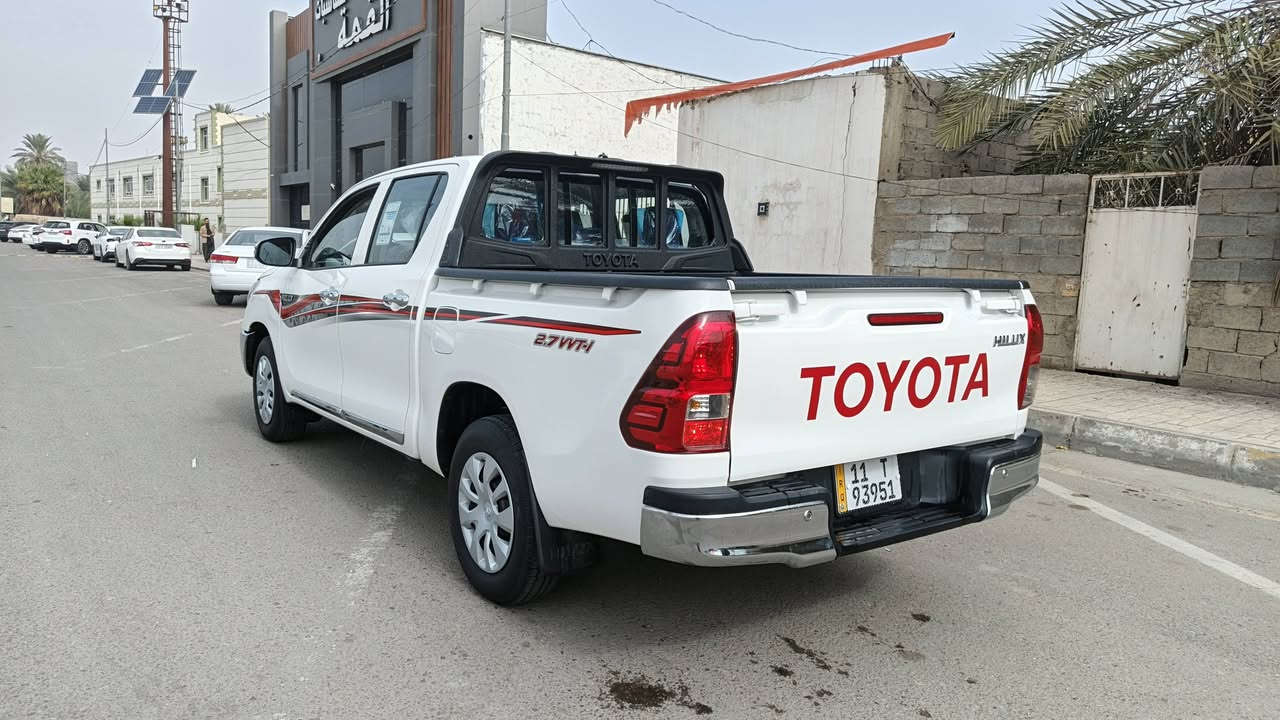 سلام عليكم 
من رخصة الادمن 
تيوتا هايلوكس ساز كير عادي موديل 2025 ع وضع شركه بيه رصعه بلبنيد موضحه والباقي كفاله عامه من كولشي رقم بغداد باسمي مكفوله من زلخ وبارد ورصعات سعر 235 وبيه مجال 
مكلف بلنشر 
‏‪‏‪***********‬‏
‏‪+9647505686309‬‏
