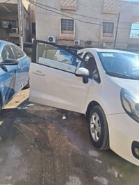 للبيع كيه ريو2014 خليجي السياره مواصفات فتحه شاشه كأمره تحكم ستيرن مري...