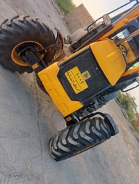 جي سي بي ٢٠١٥ • مكينة جديدة • تايرات جديدة