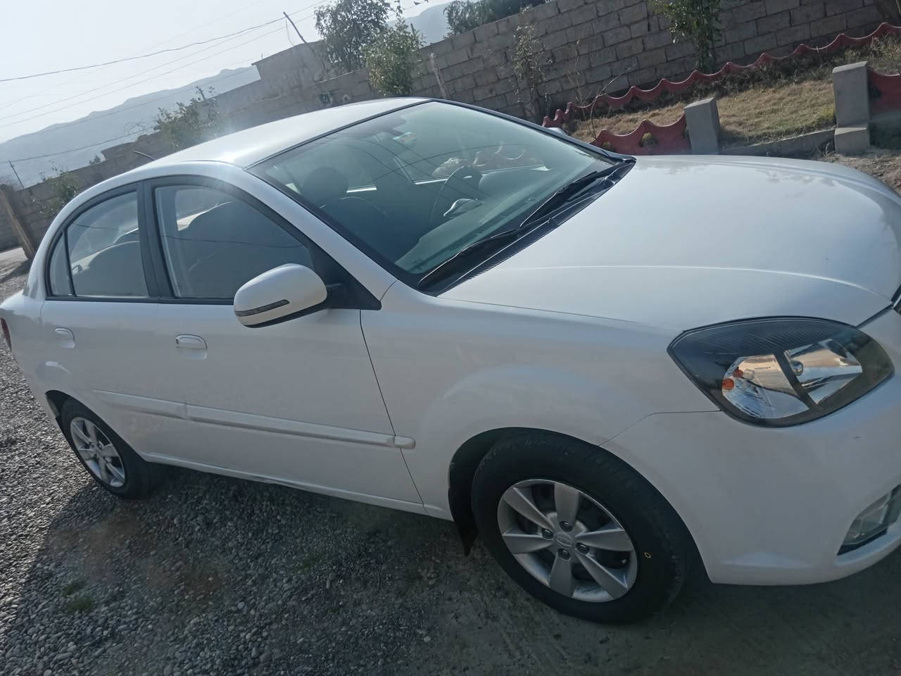 كيا ريو موديل ١١ رقم سليمانيه سنويه جديده فول ماشيه ١٥٠ فول اتوماتيك تحكمات اشاير بالمري السعر ٨٣ وبيه مجال رقم الموبايل *********** العنوان الشرقاط الساحل الايسر قريه شاطي الجدر
