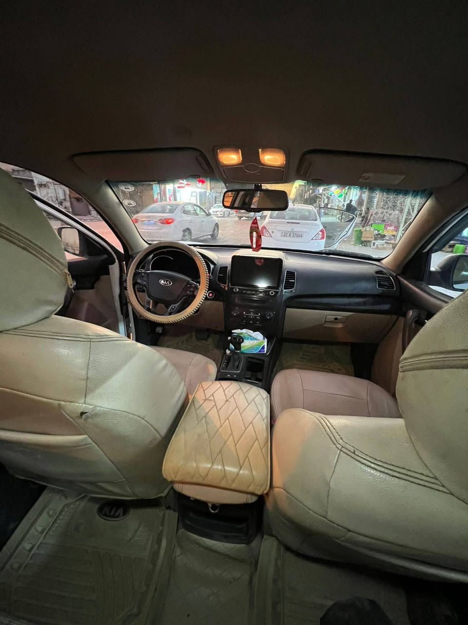 السلام عليكم
سورنتو 2013 خليجي اربعة سلندر باسمي هزة جديدة بصمة تحكم اشاير بالمري مري شفط سبعة راكب حساسات امامي خلفي كامرة دوارة مكفولة عدة بارد قليل السعر 157مكان نجف ***********
