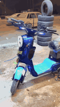 سلام عليكم دراجه شحن R9نضافه فول بطاريات 5 الايتات نشرات كله كامله هورن بطاريات 16امبير سويج وبصمه المكان البصره الزبير قرب مستشفى الشفاء السعر 400وبيه مجال بيع مستعجل رقمي ***********
