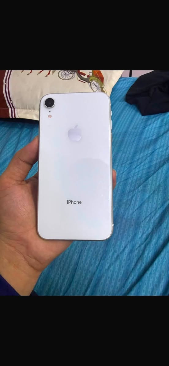 ايفون XR ذاكره 265
تلفون شغال ممفتوح بطاريه 80 
السعر 200 متواجد واتساب فقط ***********
