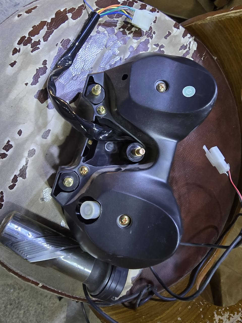 عينه ليزريه مع يده بالزين دراجه بطح سعر ٣٠ الف غير مستخدمه جديده
مكان بصره القديمه 
***********
