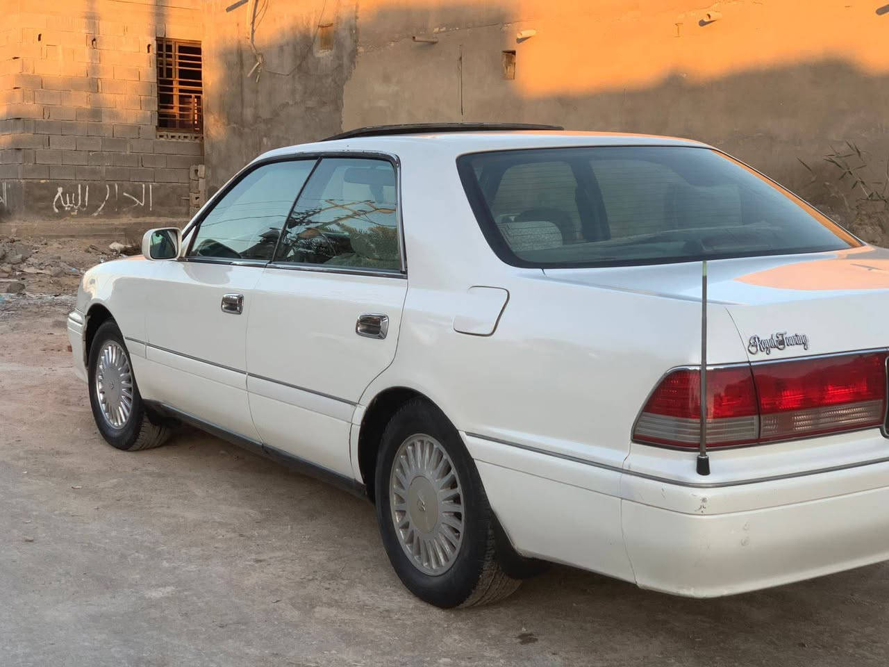 السلام عليكم سياره راس الثور  فول واحد على واحد مشروع وطني تحويل ثاني يوم كفاله من الضربه القويه سياره جديده كير ومحرك كارتون حداديه جديده السعر 75 العنوان بصره للاستفسار *********** البصرة, العراق
