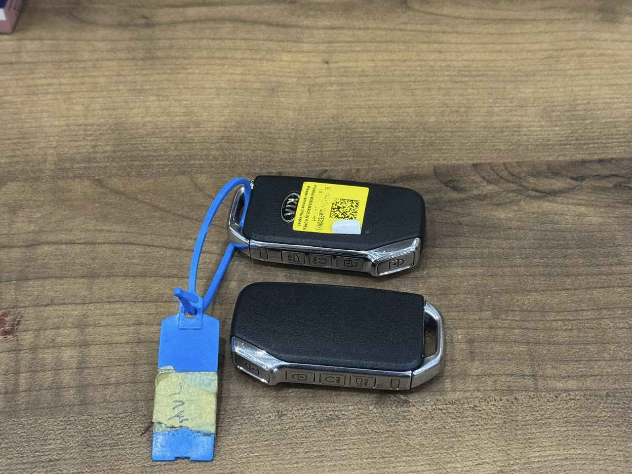 كيا سبورتج 2020 رقم بغداد الانكليزي السنوية بأسمي مكفولة من الصبغ والبارد عداد 45 الف كم بحالة جيدة جدا محرك 2000 دوش بصمة تشغيل عن بعد تبريد بيانو كامرة شاشة اصلية اريل نفكيشن نظام الملاحة GPS حساس امامي خلفي الداخل حمصي يدات لد ترحيب 3 أنظمة للقيادة المري شفط 5 ويل كب بصمة عدد 2 تبريد قطعتين مكاني المنصور او علي الصالح السعر 21200$ ***********
