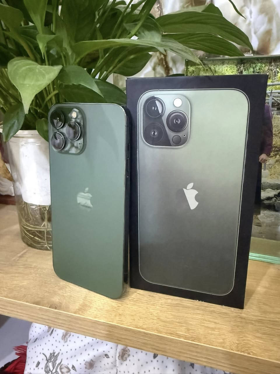 13 برو. ماكس بطاريه 82. شرق اوسط.   البيع ***********
