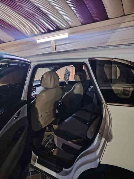 سورنتو  2020  خليجي رقم بغداد
سيارة جديدة بمعنى الكَلمة 
ماشية 75  
مواصفات السيارة معروفه 
فول مواصفات عدا البنوراما 
•بصمه
•شاحن وايرليس
•شاشه كبيره بلاديه 
اريل نفكيشن طيارة
.نظام car play& Android
•حساس امامي خلفي 
•كراسي كهرباء 2  بالكشنات 
•3قطع تبريد
•لد امامي مع تشغيل
•كروس سرعة
•سبعه راكب
•ويل كب نيكل
بردات اصل 
•محرك 6 سلندر      
• ترحيب عند الأقتراب 
•جنطه كهربائية ذكيه (الفتح عند الاقتراب)    
•مري شفط واشاره بالمري 
•كاميرا خلفيه
•بردات بلاديه 
•فول تحكم استرن 
•اربع انظمه قياده  Sport  ،eco ،comfort   ،smart

الاستفسار ***********

السعر خااااص وتدللللل
