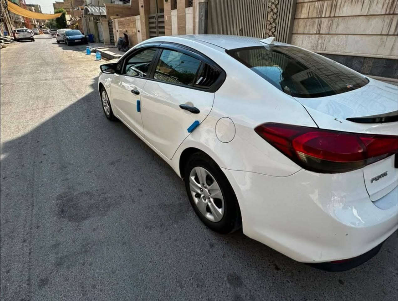 السعر 120 ورقة
فورتي 2018 محرك 2000 دوش كير AT السياره ماشيه 60 الف ميل هزه جديده سنوية جديده شرط التحويل كير محرك  مكفول  من الفتح كهربائيات بلاديه سيارة جاهزة 
رقمي *********** اتصال فقط غير متواجد على الفيسبوك
