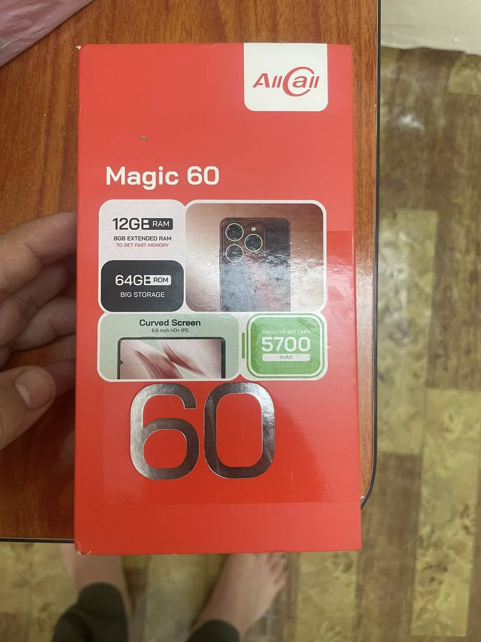 تلفون جديد ذاكرة ٦٤
لون اسود وازرق
ملحقات كاملة
سعر ١٠٠ الف 
مكاني حي اور بغداد
***********
