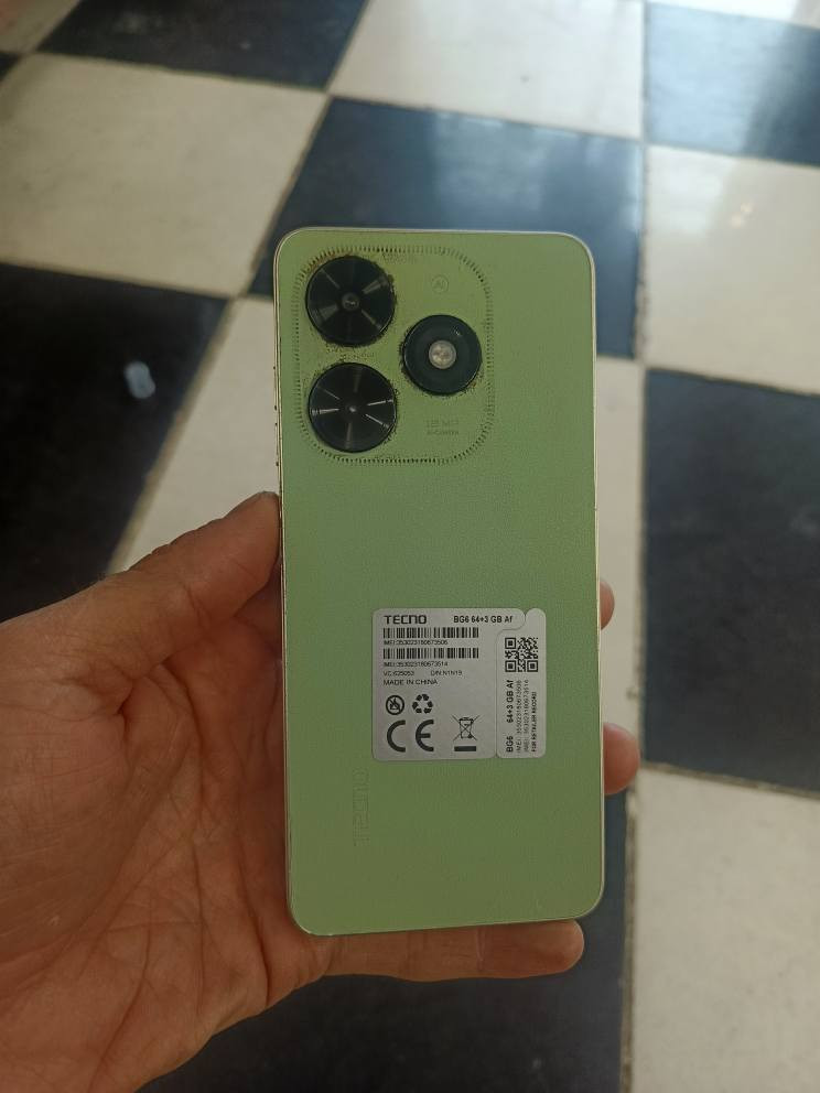 Tecno spark go 2024 
بۆ فرۆشتن. گۆڕینەوە
Ram 4 / 64 G/ double sim
Battery 🔋 5000
شاشەی گۆڕاوە  جامی سەری درزی کەمێک هەیە باقی بەشەرت بێ عەیب.شوێن هەولێر نرخ ٦٥هەزار ژمارە *********** أربيل, العراق
