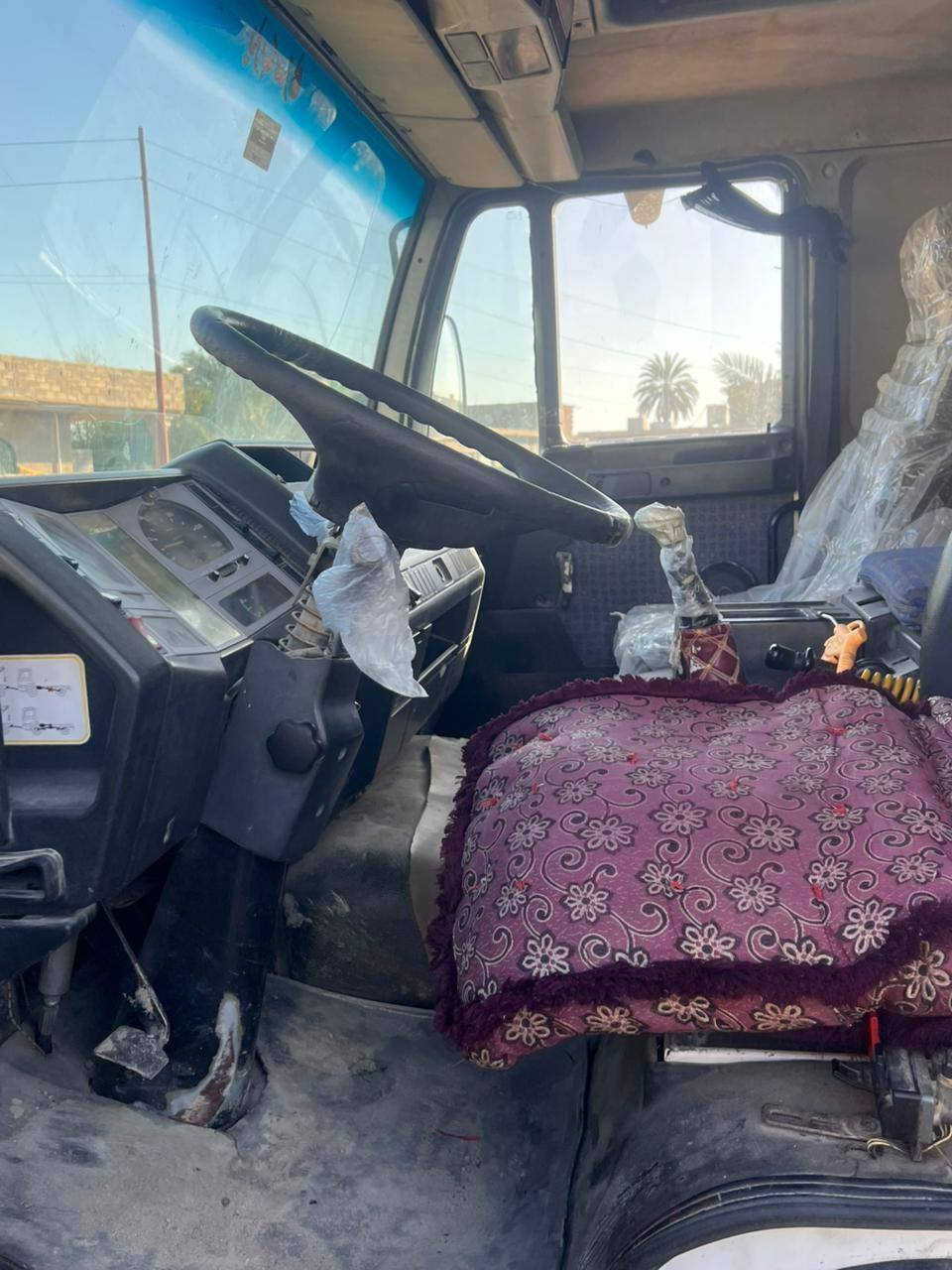 مان كنترا للبيع  السعر 85ورقه وبيه مجال قليل للاتصال ‏‪‪0789 109 1355‬‬‏
