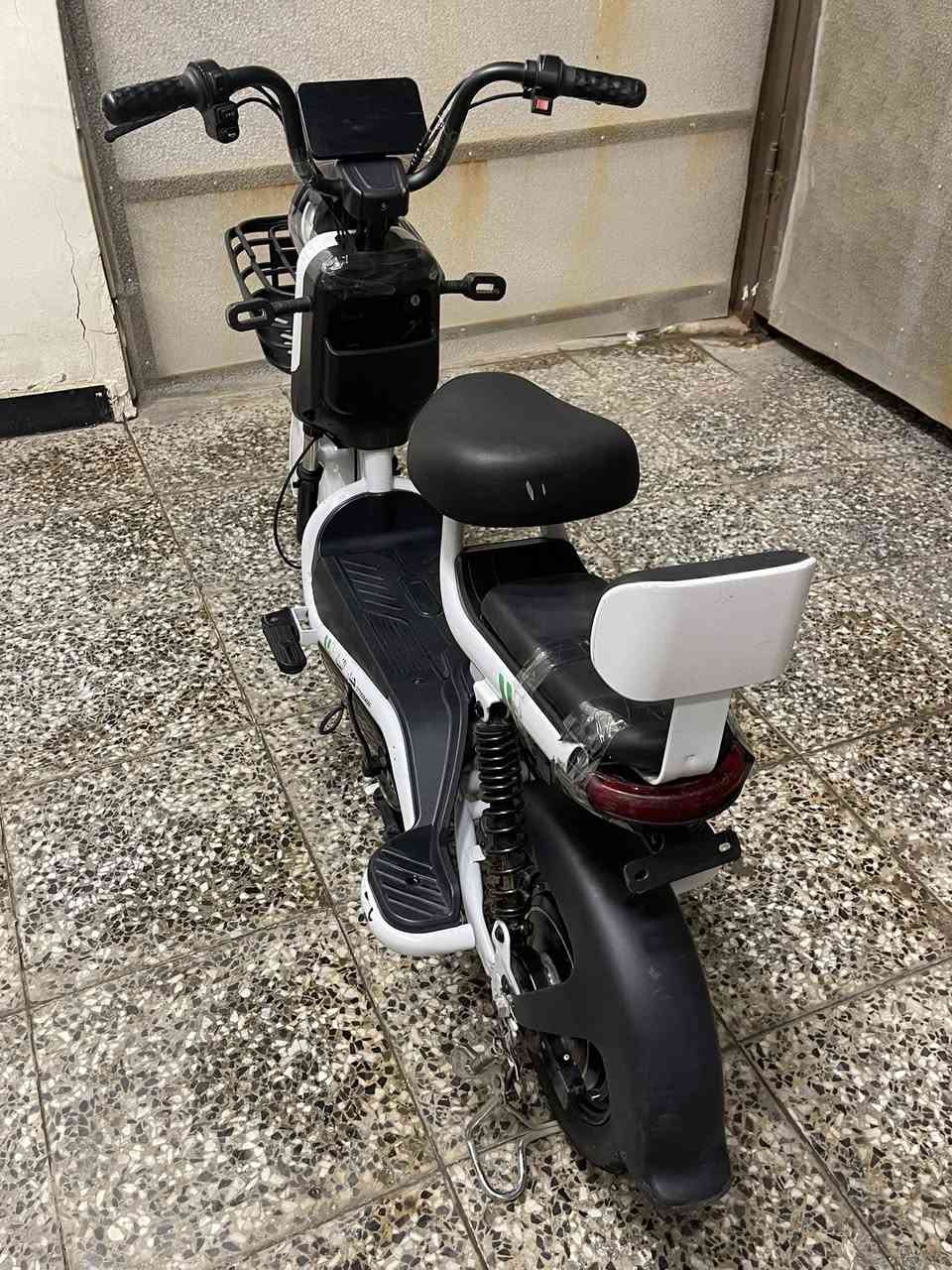 دراجة شحن نضيفة ما بيها اي عطل  فقط ما وياها شاحنة الشاحنة سعرها 15 الف دراجة حلوة وصغيرة وسريعة سعرها 120 الف مكاني بغداد الغزالية


**إذا كنت صاحب هذا الإعلان وتريد حذفه لأي سبب، رجاءا أرسل رسالة إلى الدعم الفني**