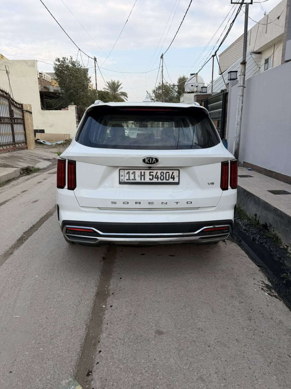 السلام وعليكم
سورنتو 2021

 

رقم بغداد بأسمي تحويل مباشر 

السياره ماشيه 43 الف جديده كلش

مكان سياره ديالى بعقوبة 

السعر /// 260 بيها مجال 

اللاتصال ***********

المواصفات 

بصمه + بصمه ابواب 

تشغيل عن بعد 

6 سلندر 

7 راكب 

شفتات مقود 

جنطه كهرباء 

كشنات كهرباء 

مري شفط 

كامره خلفيه دواره 
 كامره امامية 

حساس امامي وخلفي 

شاشه 

تبريد بيانو  

4 انضمة قياده 

مود رايف

برد خلفيه

3 قطع تبريد 

اشاير بالمري
ضرر والسونار مثل ما واضح بالصوره
