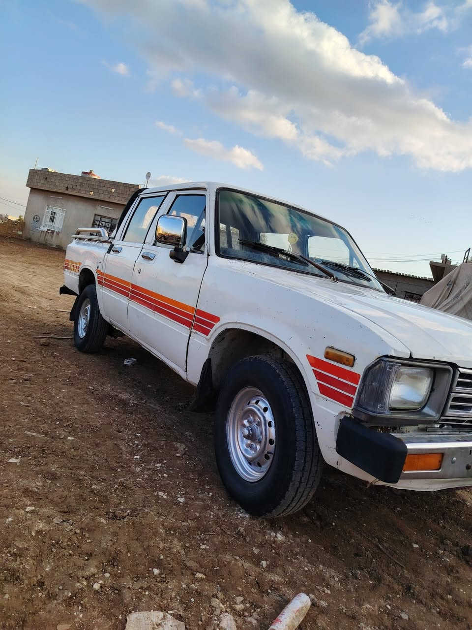 السلام عليكم بيكم للبيع موديل82رقم نينوه انكليزي شرط التحويل السعر 45 استفسار عل رقم ***********///***********
