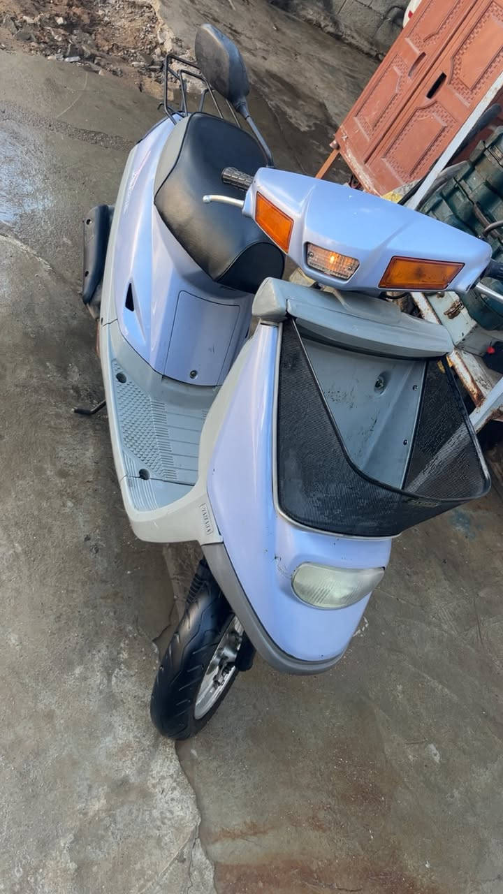 سلام عليكم ياماها لوك لوك كلشي بلادي محرك ما مفتوح صالصنه بلادي كابريتر بلادي كفرات بلادي كلشي بلادي ماطور لوك مابي اي عيب سعره 500 بي مجال رقم موبايل ***********
