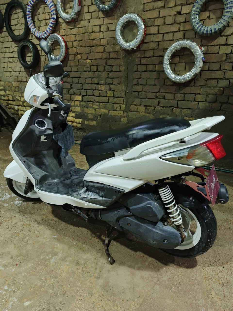 السلام عليكم
سكنس فحل نوزل 

مكينه بلاديه تخبل

بيها عدسه عالي ناصي

كهربائيات كلها شغاله

السعر 650وبيها مجال شيء بسيط
*********** بس واتساب
مكاني بغداد الاعضمية
