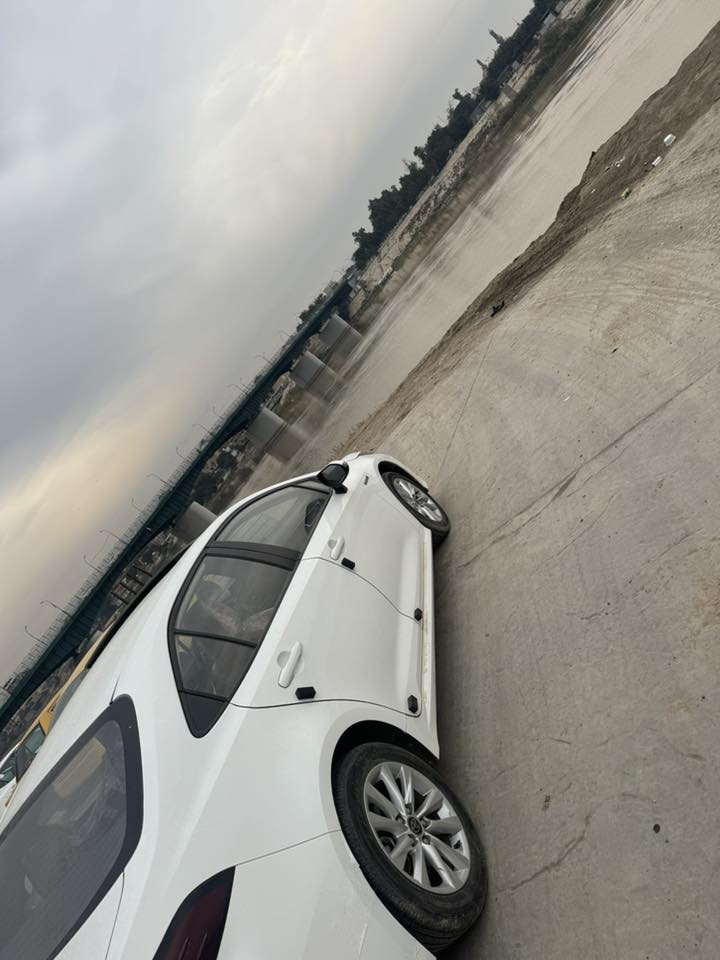 سلام عليكم كوريلا موديل 2024 للبيع ماشية 18 رقم بغداد بأسمي السعر 148 
***********
