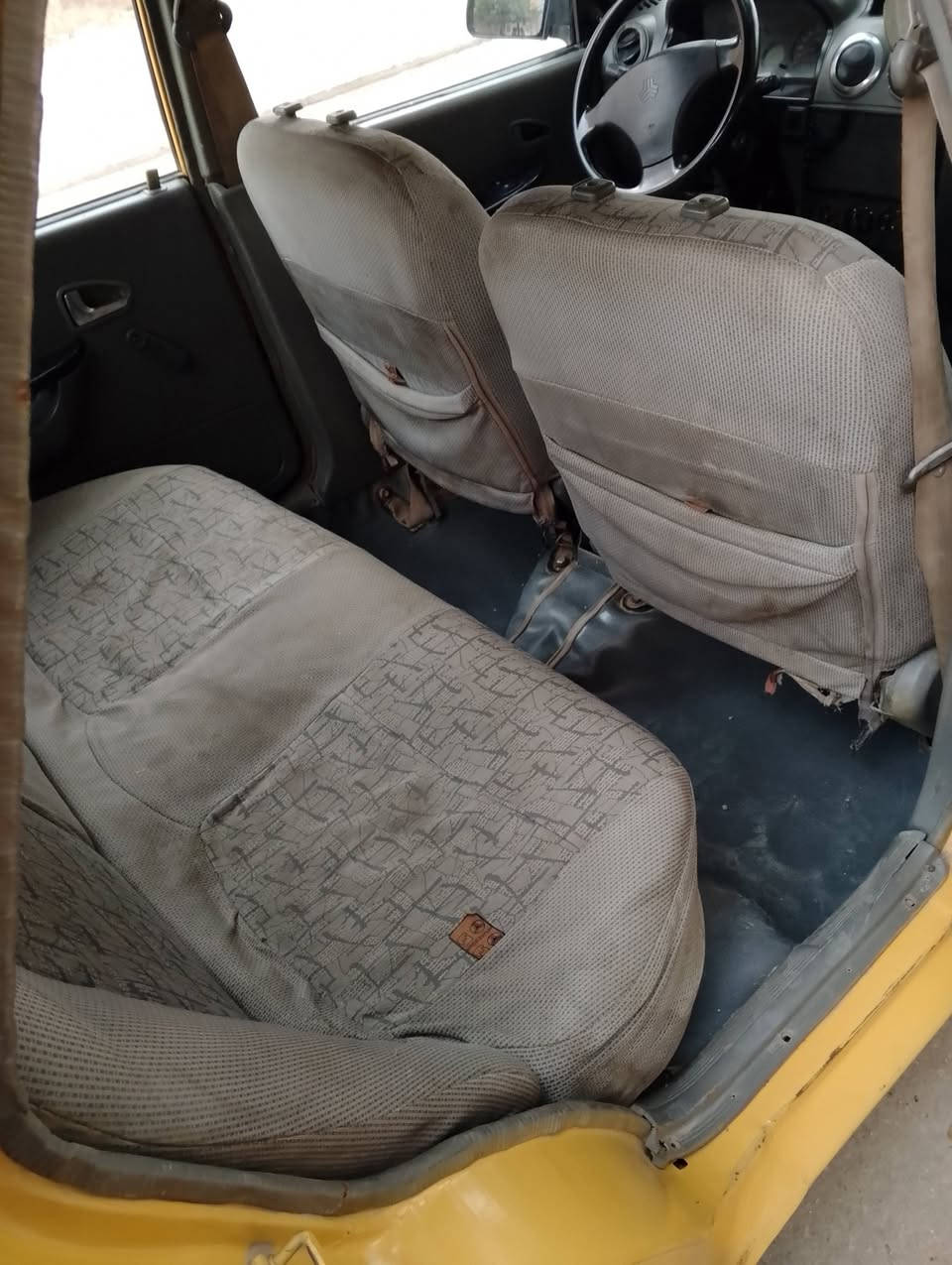 السلام عليكم سايبه للبيع موديل 13مصفره هيه وغرامات العنوان كربلاء حي العسكري السعر 28 وبيه مجال قليل ***********
