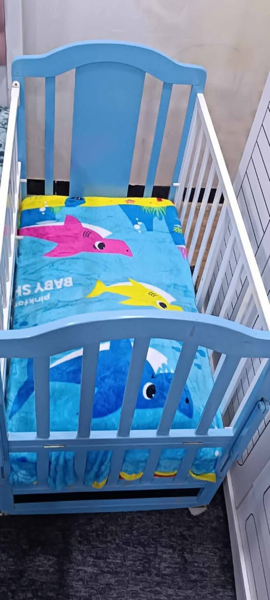 جربايه اطفال لل٥ سنوات ب٧٥ الف هيه ودوشك تنفتح وتصير نفر هم وتتعله وتتنصه انتو تتحكمون بيهه 
جربايه بنات كلش نظيفه ب٤٥ ودوشك هديه وياهه خاص ميطلعلي الجاد يتصل الرقم ***********     المكان بغداد الأمين
