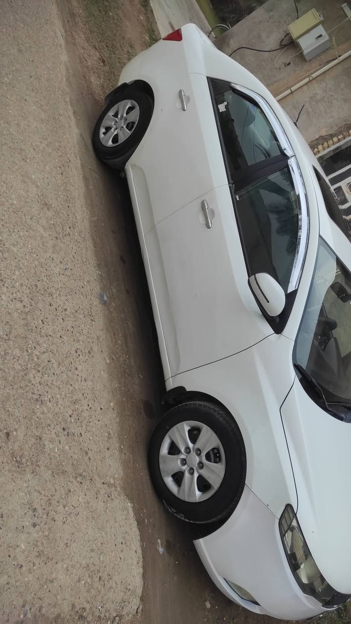 سلام عليكم
سيراتو ٢٠١٢
لسعر ٨٨
***********
