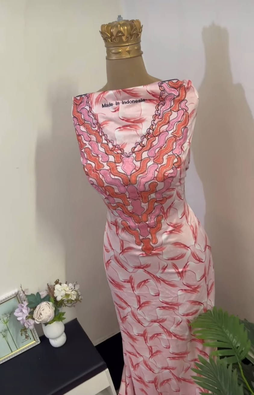 مخور حرير ممخيط السعر ٢٣
واتساب ***********
توصيل ٣٠٠٠ جميع محافظات العراق
