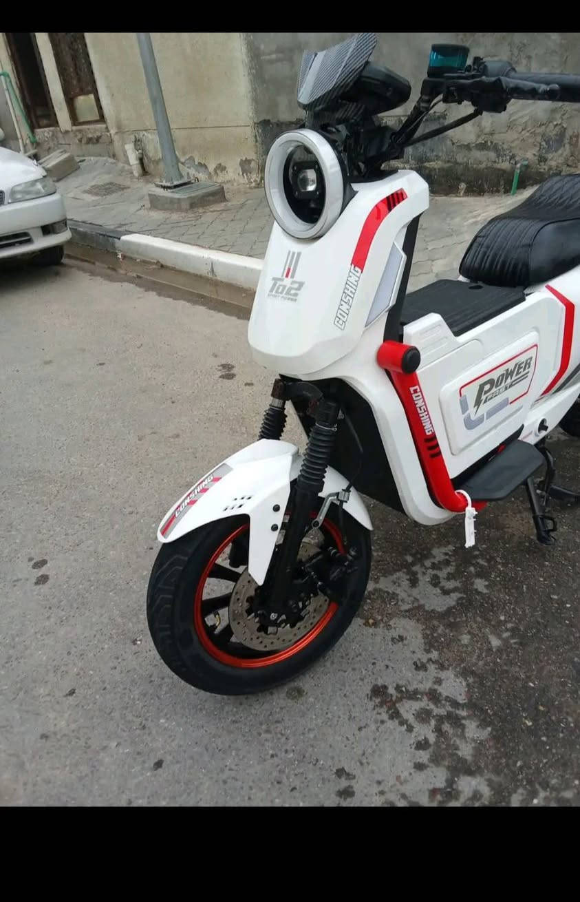 سلام عليكم شباب دراجه للبيع نضيفه وحلوه تايرات جدد باتريات جدد فول مواصفات مكان بصره زبير سعر ستميه وخمسين وبيهه مجال رقم الهاتف ***********
